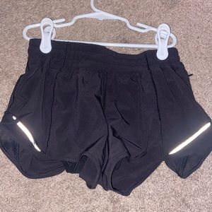 Black Lululemon hotty hot shorts, size 4. 2.5 length and looks brand new!